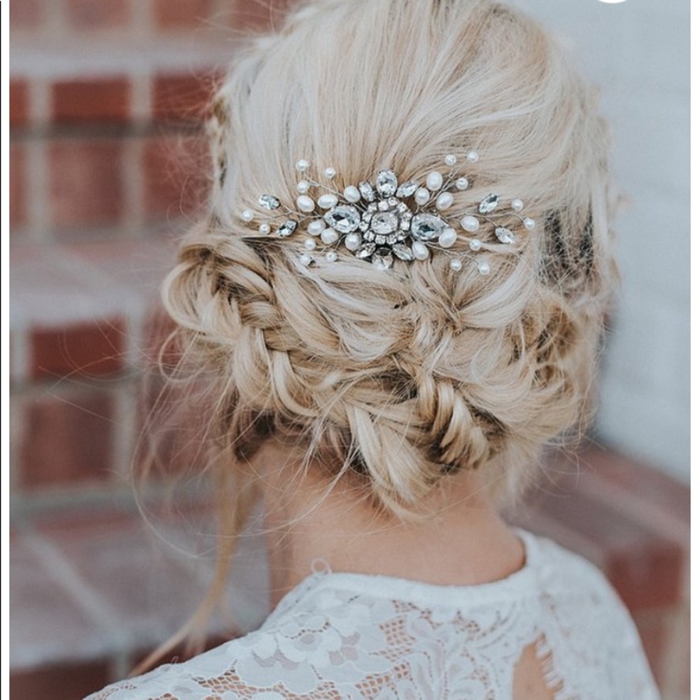 NEW “Carmen” Hair Comb from hair comes the bride